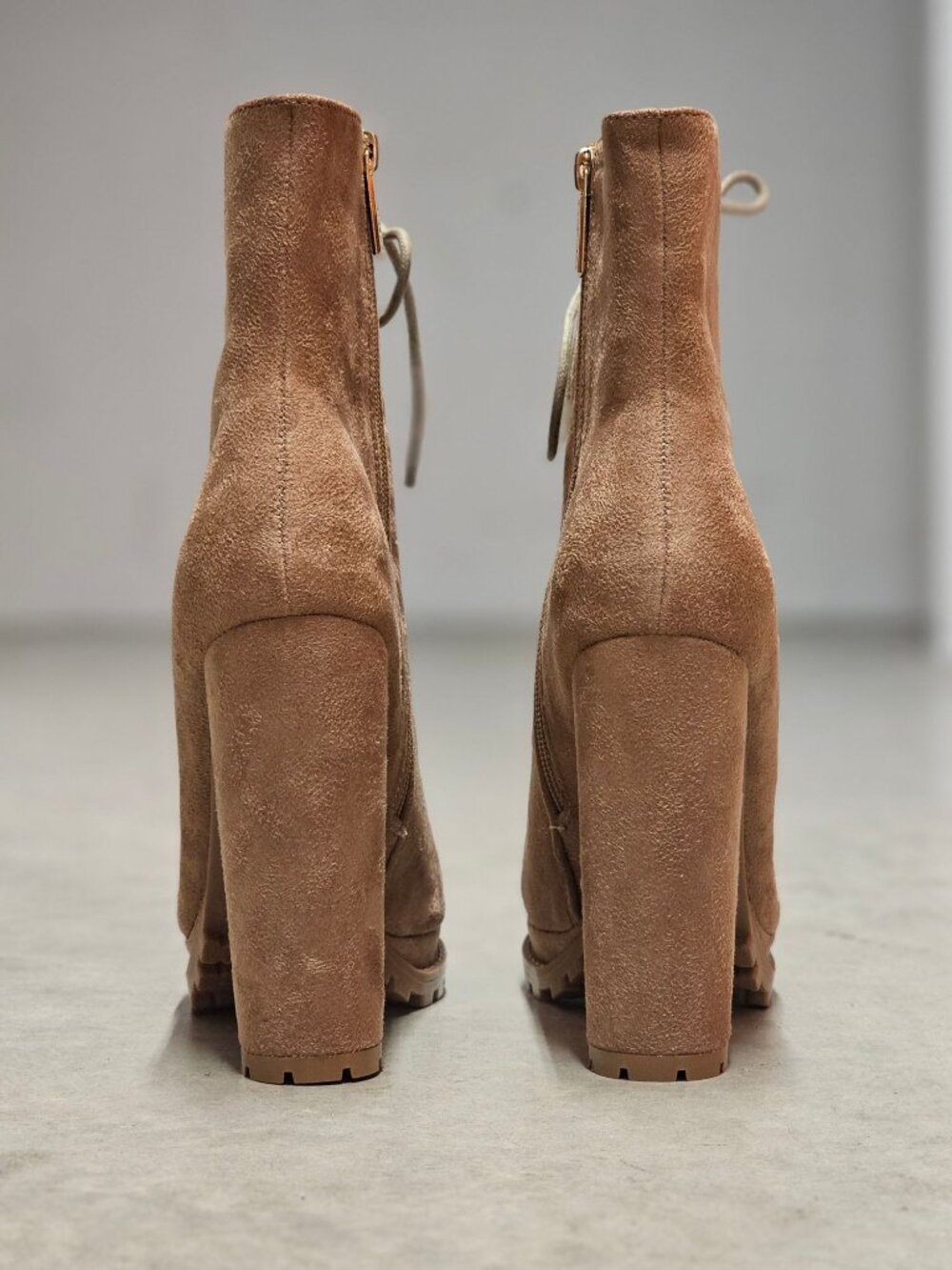 Faux Suede Lace-Up High Heel Platform Boots Taupe Womens Size 6.5 - Picture 5 of 15